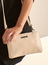 Bolsa em Couro Tiracolo Básica Off White